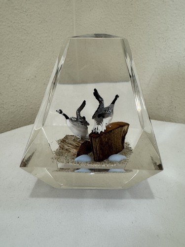 Acrylic obelisk paperweight - obelisk, 3d