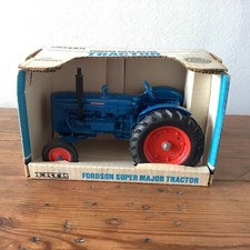 ERTL Fordson Super Major Diesel 1/16 scale toy tractor and box