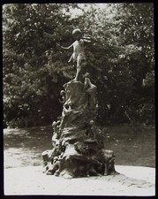 VINTAGE Magic Lantern Slide PETER PAN STATUE LONDON C1930 PHOTO THIRTIES