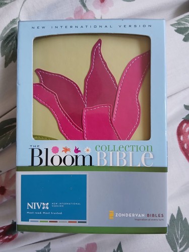 Niv the bloom - niv,