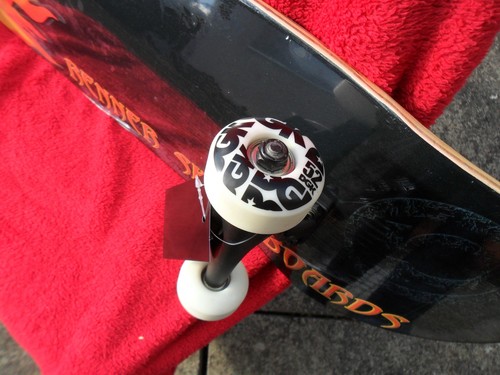 Complete skateboard custom