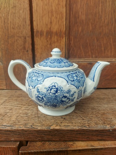 Sadler afternoon tea - sadler,