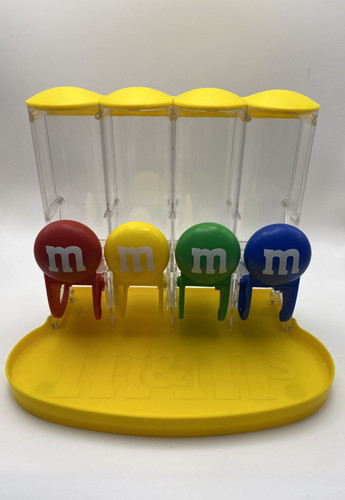 World four tube - four, dispenser