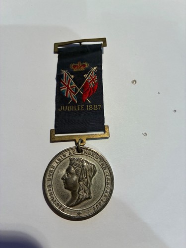 1887 queen victoria golden - 1887,