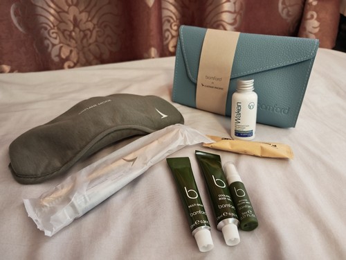 Cathay pacific amenity kit - pacific,