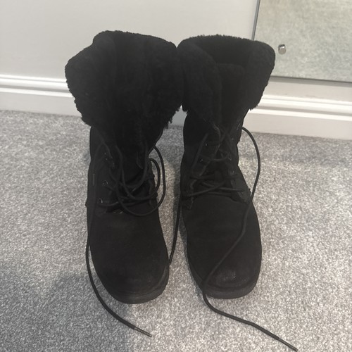 Ugg boots size in - 6,
