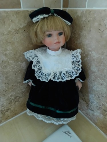 Scottish female doll 32cm - scottish?,