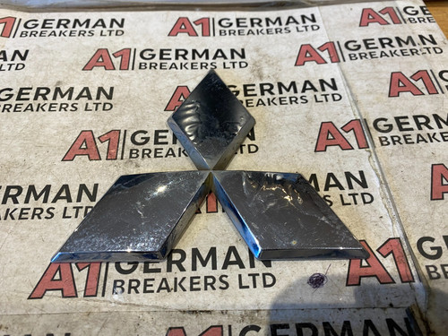 Genuine mitubishi l200 - mitubishi,