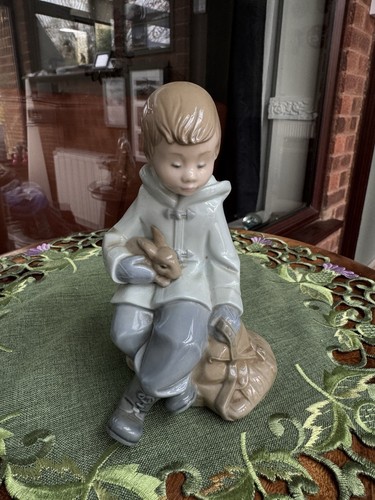 Lladro nao boy with - boy,