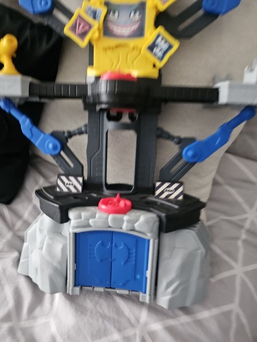 Imaginext transforming batcave - transforming,