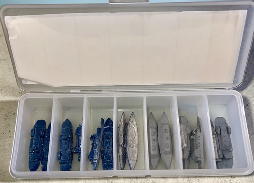 Set davco white and - of, blue