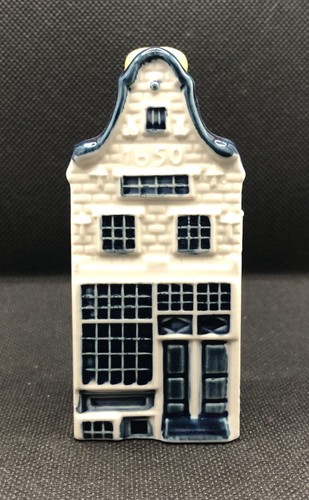 Delft miniature ceramic house