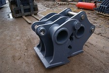 Excavator concrete pulverisers