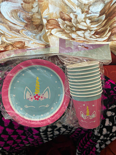Let party unicorns - party,