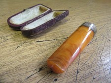 ANTIQUE AMBER CHEROOT HOLDER, HALMARKED SILVER COLLAR, ORIGINAL CASE