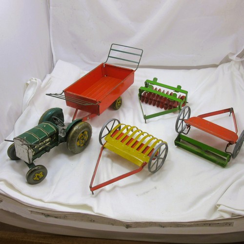 Mettoy tractor trailer disc - tractor, /trailer/disc