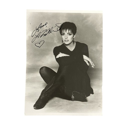 Liza minnelli autograph - minnelli,