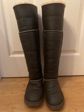 UGG Australia Bailey Button