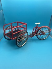 This is a 1:10 scale diecast