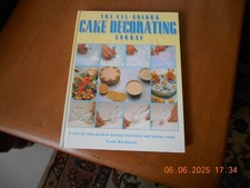 The all colour cake decorating