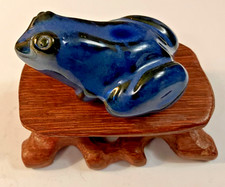 Oriental Cobalt Blue Ceramic Frog on Hardwood Stand 8x4 cms (83)