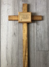 wooden memorial cross, Wooden