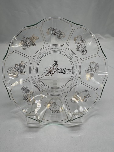Vtg ruffled glass - dish, 8