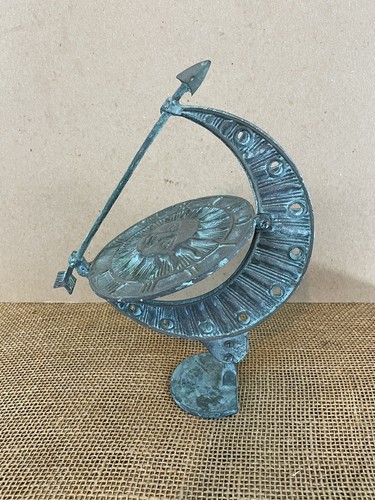 Antique pedestal crescent - antique,