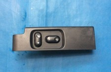 Land Rover Freelander Left Side Front Electric Window Switch (Part#: EIP500250)