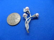 Lovely Pink Faux Pearl & Clear Rhinestone Silver Tone Calla Lily Brooch.