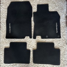 Genuine Nissan Qashqai (J11) floor mats luxury velour 2014-2021 KE755HV081 black