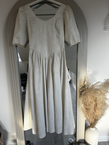 Vintage 80s laura ashley - laura,