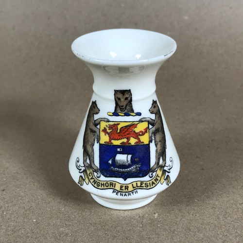 Goss penarth crested urn - crested,