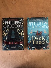 x2 Philippa Gregory Paperbacks in VGC - Tidelands, Dark Tides - Alinor Series