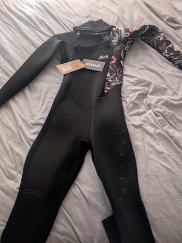 Mystic womens wetsuit size - womens, wetsuit.