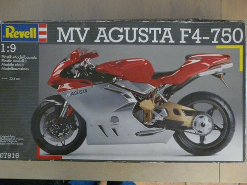 Revell motorcycle model - 1/9,