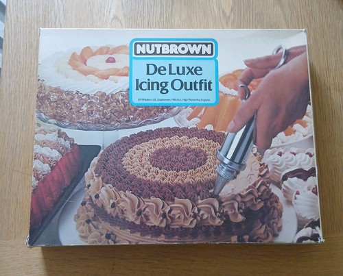 Vintage nutbrown deluxe - vintage, icing