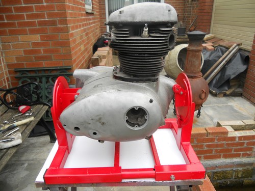 Bsa a50 a65 - engine, stand