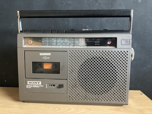 Sony 370l portable radio - portable,