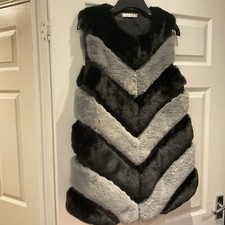 LUXURY FAUX FUR GILET LONG LINE BLACK GREY CHEVRON SIZE S/M