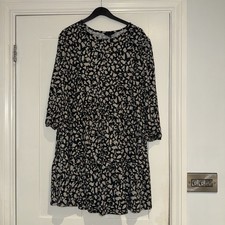 New Look Size 14 Camo 3/4 Length Sleeve Smock Style Dress