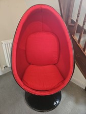 Retro BALL EGG POD Oval Revolving Chair - Adult Size - Black/Red - Eero Aarnio