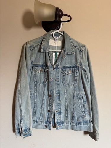 Nwt light wash denim - h&m,