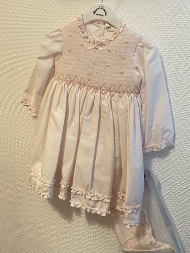 Bnwt sarah louise - louise, smocked