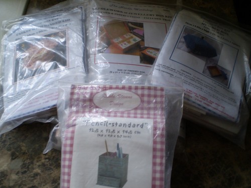 Cardboard kits from the needle - kits,