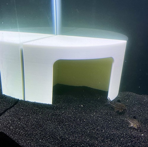 Aquarium corner cave hideout - cave,