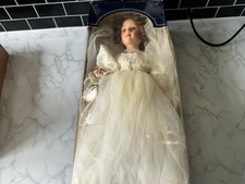 Stewart ross vanity fair porcelain doll ~ Bride 22”