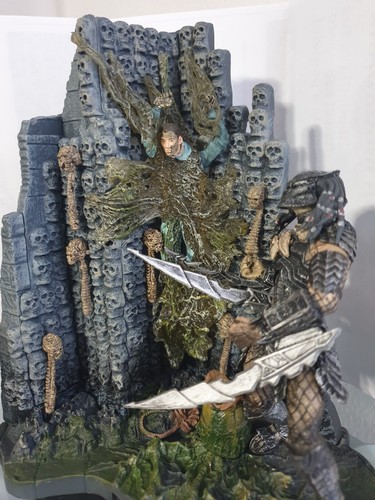 Predator with base alien - with,