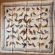 RARE VINTAGE HERMÈS Silk Scarf - LES OISEAUX DES CHAMPS ET DES BOIS