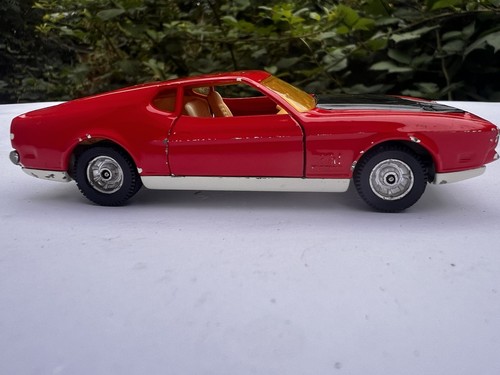 Corgi toys 391 ford - 391, mustang